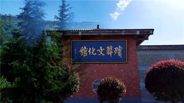 壽陽山墓園和霸陵墓園哪個(gè)好？霸陵墓園幾點(diǎn)開門？
